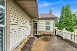 5201 Redford Dr, Brunswick, OH 44212 - Photo 2