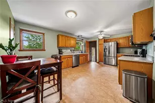 8625 Ravenna Rd, Chardon, OH 44024 - Photo 16