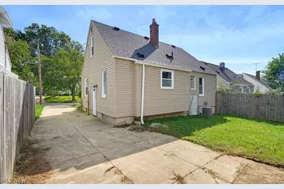 1696 Oakwood Avenue, Akron, OH 44301 - Photo 4