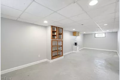 1696 Oakwood Avenue, Akron, OH 44301 - Photo 22