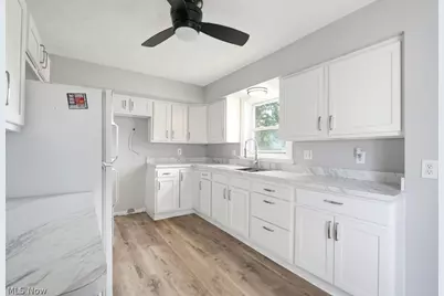 1696 Oakwood Avenue, Akron, OH 44301 - Photo 10