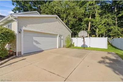 5791 Nicholson Drive, Hudson, OH 44236 - Photo 4