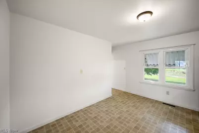 42 Holdren Road, Little Hocking, OH 45742 - Photo 4