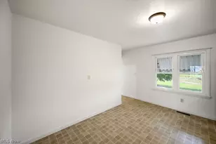 42 Holdren Rd, Little Hocking, OH 45742 - Photo 4
