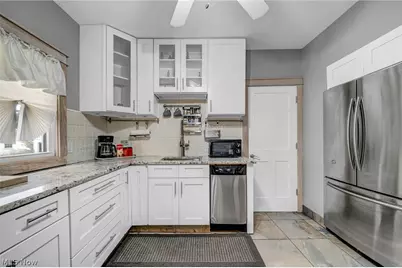 2066 Bunts Road, Oakwood, OH 44107 - Photo 20