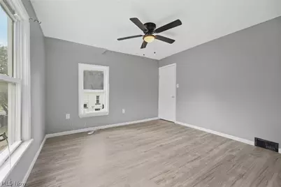 2162 W 95th Street, Loveland, OH 44102 - Photo 16