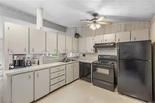 845 Carnegie Ave, Akron, OH 44314 - Photo 10