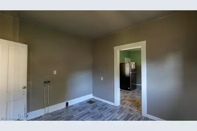2249 Bishard Avenue, Cambridge, OH 43725 - Photo 2