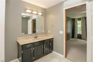 6526 Sugargrove Cir NE, Canton, OH 44721 - Photo 30