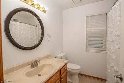 6526 Sugargrove Circle NE, Canton, OH 44721 - Photo 38