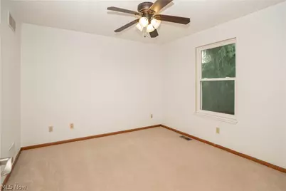 6526 Sugargrove Circle NE, Canton, OH 44721 - Photo 32