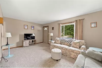 29808 Robert Street, Wickliffe, OH 44092 - Photo 2