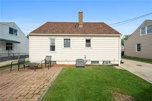 29808 Robert St, Wickliffe, OH 44092 - Photo 26