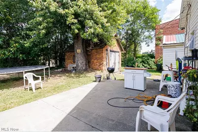 113 E 4th Street, Uhrichsville, OH 44683 - Photo 2