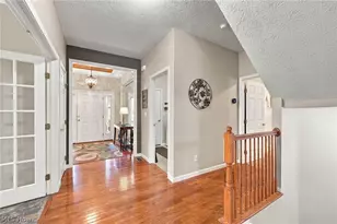 5124 Autumnwood Ln, Brunswick, OH 44212 - Photo 4