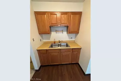 4060 Fulton Boulevard, Loveland, OH 44144 - Photo 6
