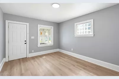 970 Mercer Avenue, Akron, OH 44320 - Photo 6