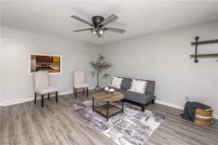 6410 Westmore St, Louisville, OH 44641 - Photo 8
