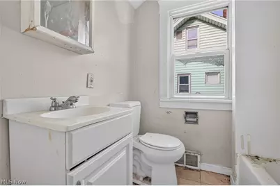 11812 Angelus Avenue, Loveland, OH 44105 - Photo 22