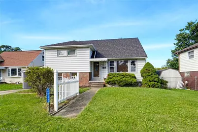 2630 Oakview Street NW, Massillon, OH 44646 - Photo 2