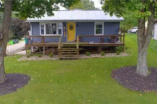 136 N School St, Millersburg, OH 44654 - Photo 1