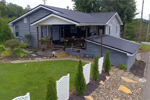 136 N School St, Millersburg, OH 44654 - Photo 2