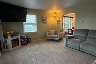 136 N School St, Millersburg, OH 44654 - Photo 12