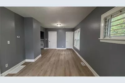 10404 Grandview Avenue, Loveland, OH 44104 - Photo 4