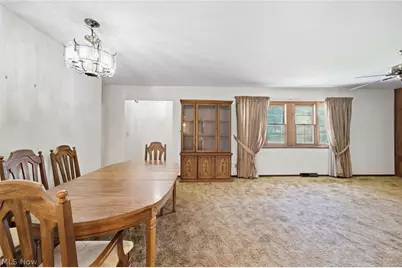 18328 Haskins Road, Chagrin Falls, OH 44023 - Photo 6