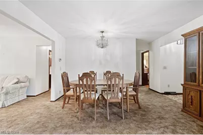 18328 Haskins Road, Chagrin Falls, OH 44023 - Photo 10