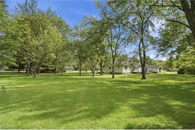 18328 Haskins Road, Chagrin Falls, OH 44023 - Photo 34