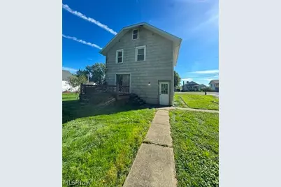 2003 Saint Elmo Avenue NE, Canton, OH 44714 - Photo 4