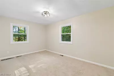 1075 NE River Road, Lake Milton, OH 44429 - Photo 14