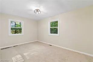 1075 NE River Rd, Lake Milton, OH 44429 - Photo 14