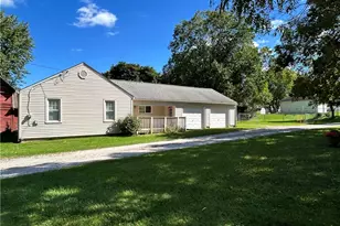 11970 Easton St NE, Alliance, OH 44601 - Photo 2