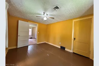 11970 Easton Street NE, Alliance, OH 44601 - Photo 22