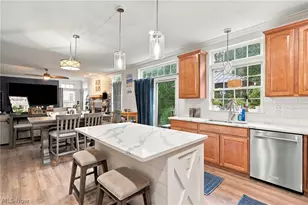 9192 Stonebriar Ln, North Ridgeville, OH 44039 - Photo 16