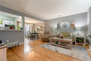 7300 Chatham Ct, Northfield, OH 44067 - Photo 2
