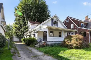 36 W Heights Ave, Youngstown, OH 44509 - Photo 2
