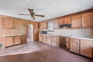 1568 Shehy St, Youngstown, OH 44506 - Photo 22