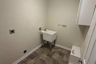 2 Sutton Pl, Huber Heights, OH 44120 - Photo 24