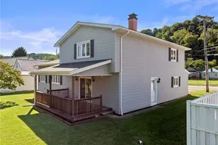 216 Market St, Yorkville, OH 43971 - Photo 6