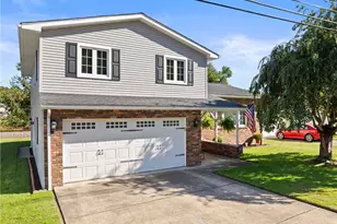 216 Market St, Yorkville, OH 43971 - Photo 2