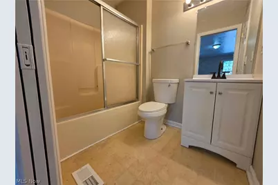 17409 Chagrin Boulevard, Huber Heights, OH 44120 - Photo 20