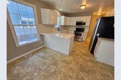 17409 Chagrin Boulevard, Huber Heights, OH 44120 - Photo 12