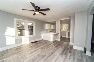 365 Noah Ave, Akron, OH 44320 - Photo 2