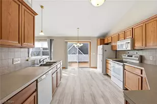 320 Falling Leaf Dr, Green Hills, OH 44131 - Photo 18