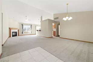 320 Falling Leaf Dr, Green Hills, OH 44131 - Photo 4