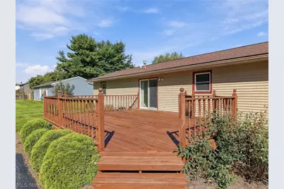 1144 Royce Street NW, Uniontown, OH 44685 - Photo 22