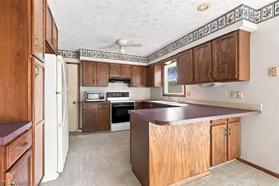 1144 Royce Street NW, Uniontown, OH 44685 - Photo 10